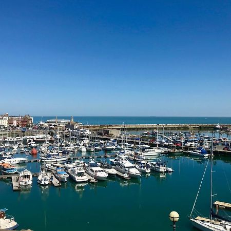 Marina Retreat - Stunning 4 Bedroom, 3 Bathroom House With Harbour Views! Ramsgate Exterior foto