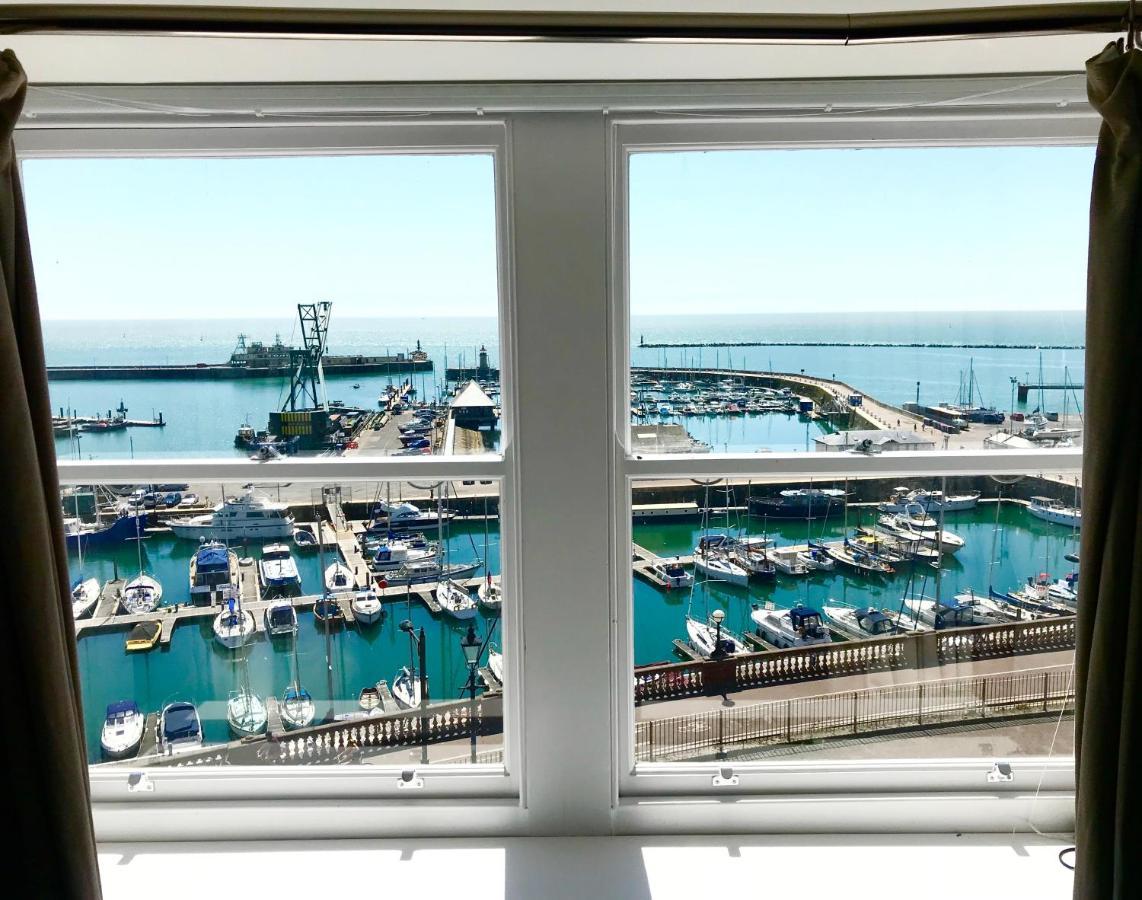 Marina Retreat - Stunning 4 Bedroom, 3 Bathroom House With Harbour Views! Ramsgate Exterior foto